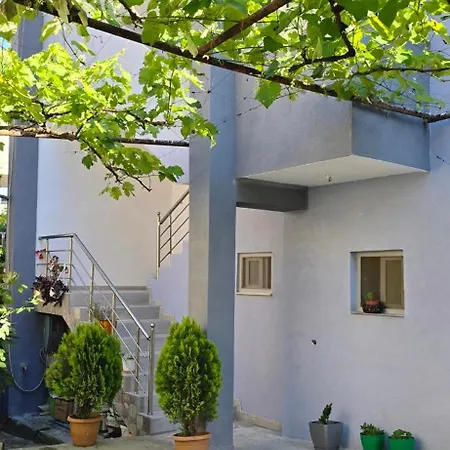 게스트하우스 Mecani Gjirokastër