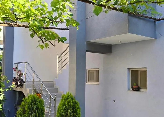 Konukevi Mecani Gjirokastër