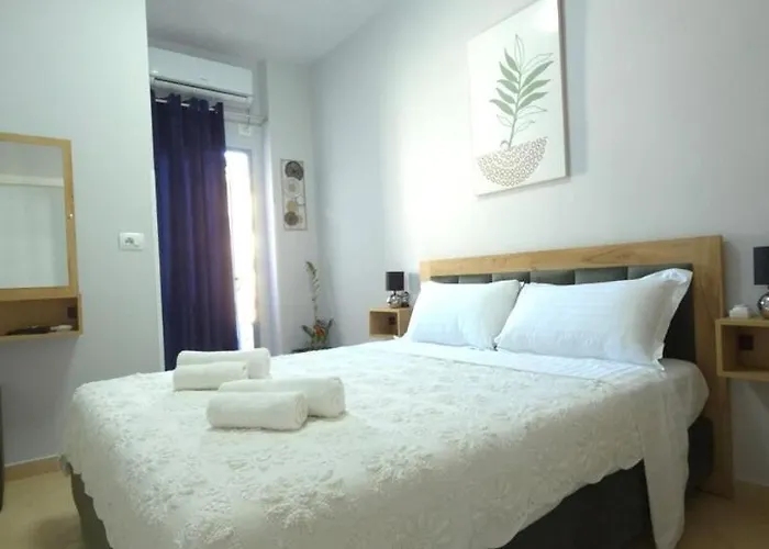 Mecani Konukevi *